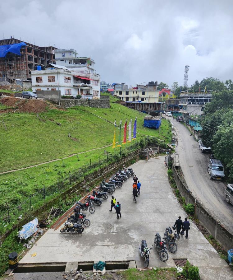 Dewa Elegance Hotel Tawang Exterior photo